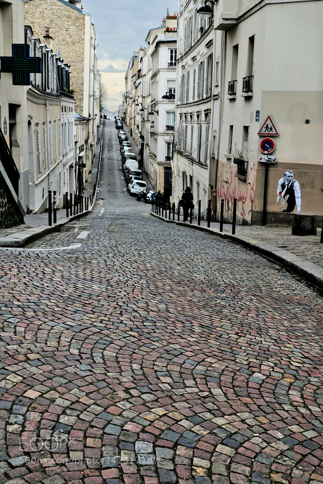 Fujifilm X-T2 sample photo. Street of montmartre photography