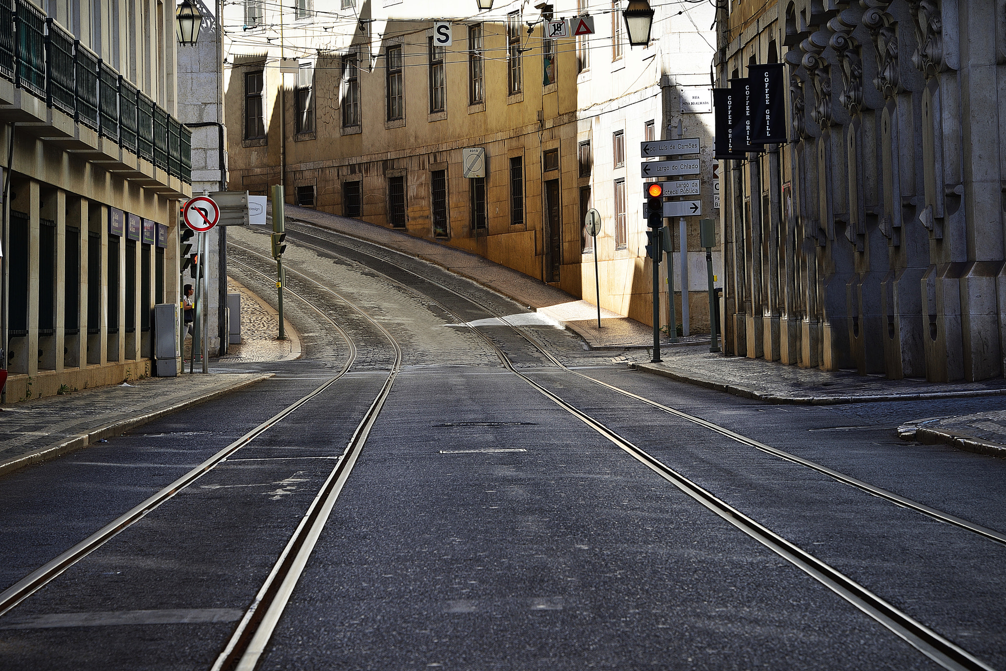 Nikon D610 sample photo. Street of the trams! photography