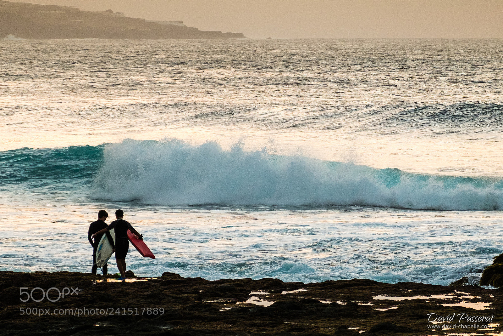 Fujifilm X-E1 sample photo. Surfers in puerte de photography