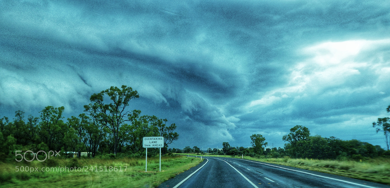 Panasonic Lumix DMC-ZS60 (Lumix DMC-TZ80) sample photo. Summertime storm photography