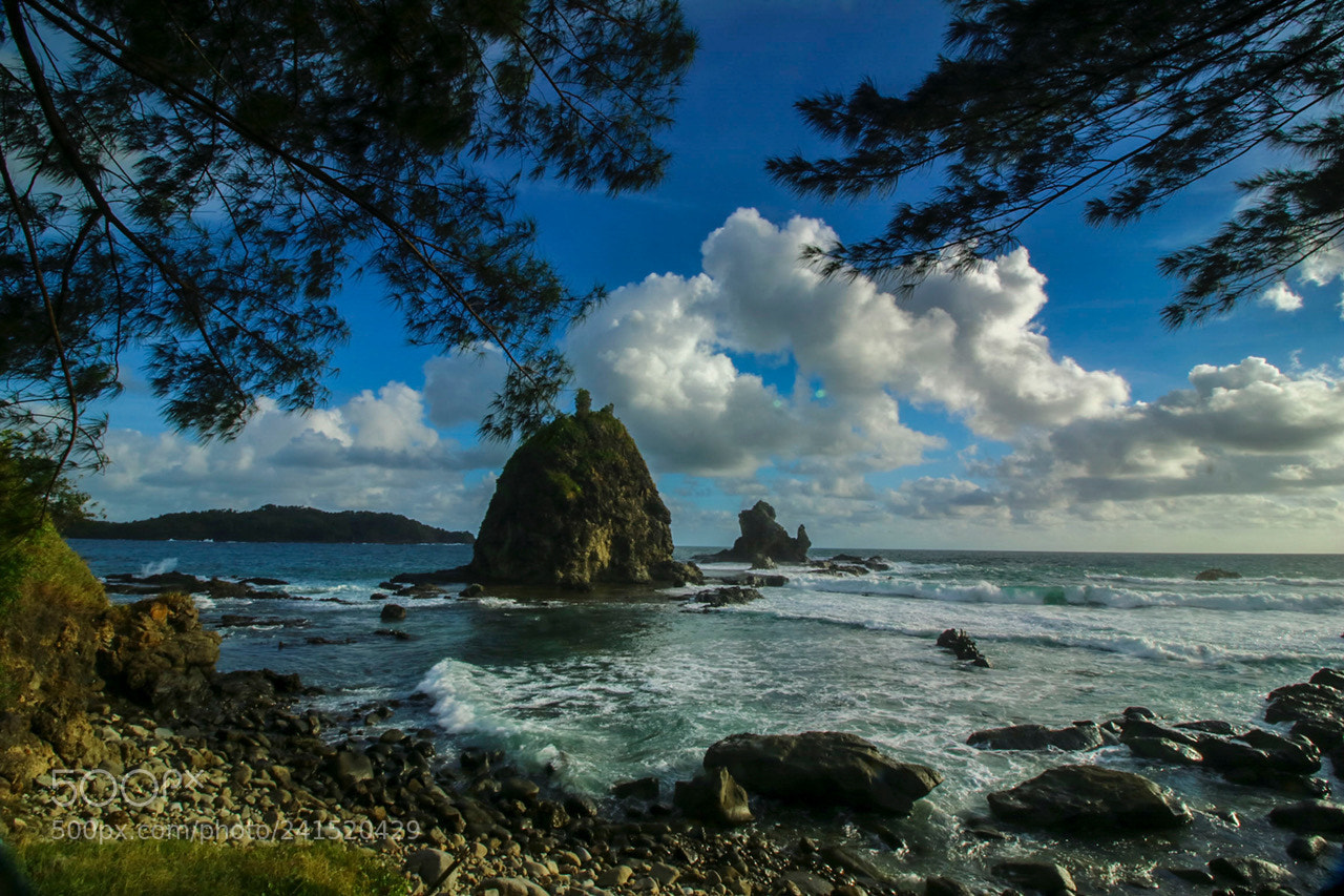 Canon EOS M3 sample photo. Watu lumbung beach photography