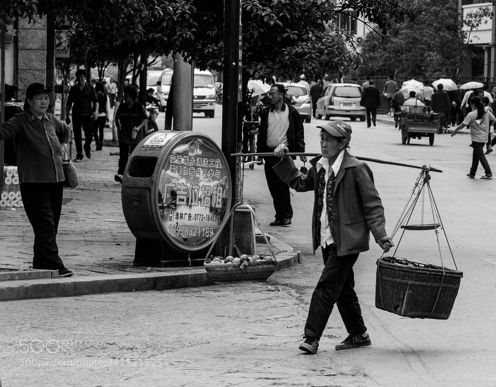 Nikon D90 sample photo. Walk to the market photography