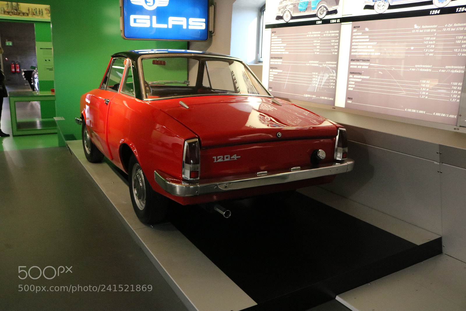 Canon EOS 750D (EOS Rebel T6i / EOS Kiss X8i) sample photo. A old car photography