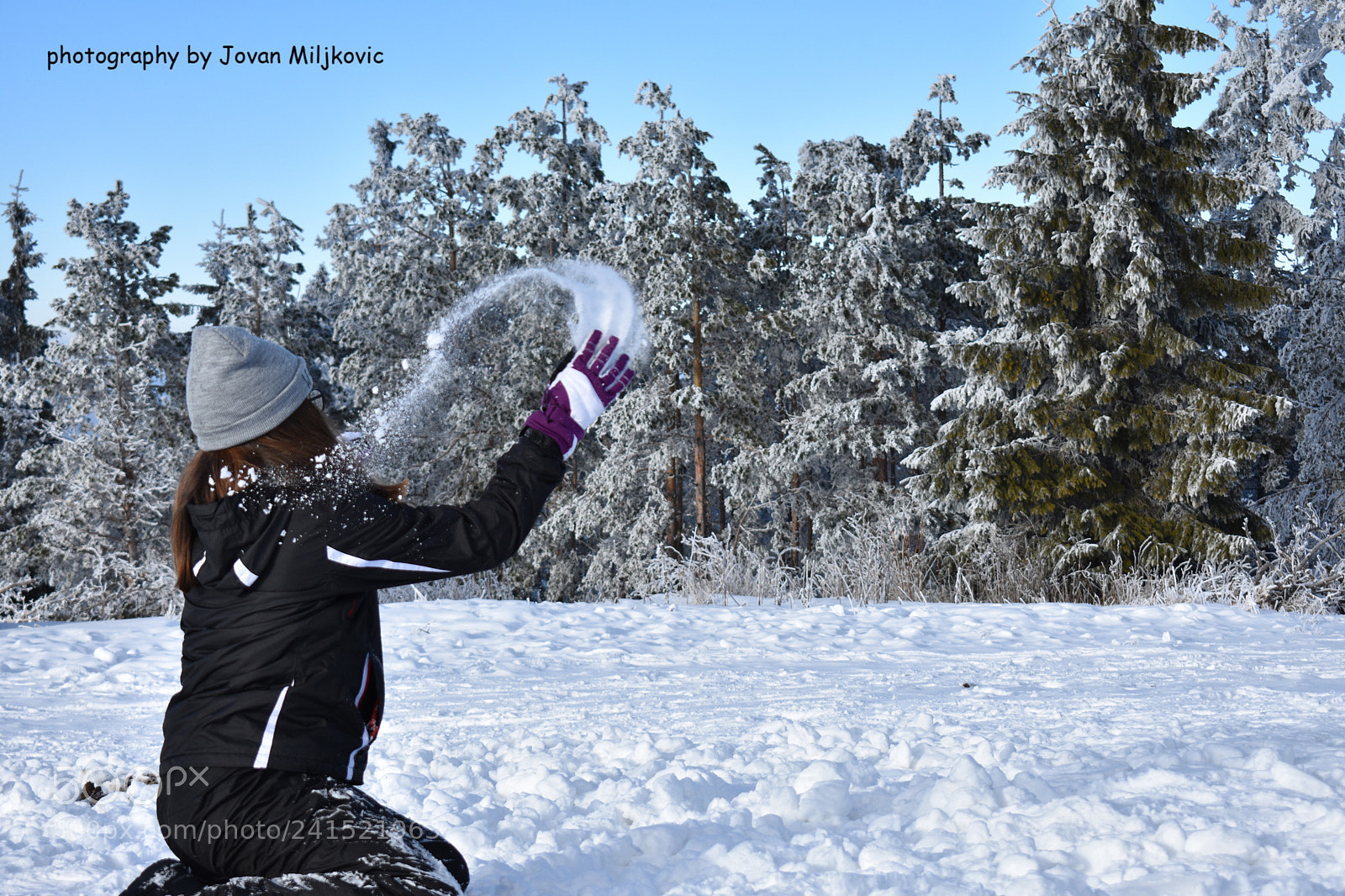 Nikon D3400 sample photo. Snow war photography