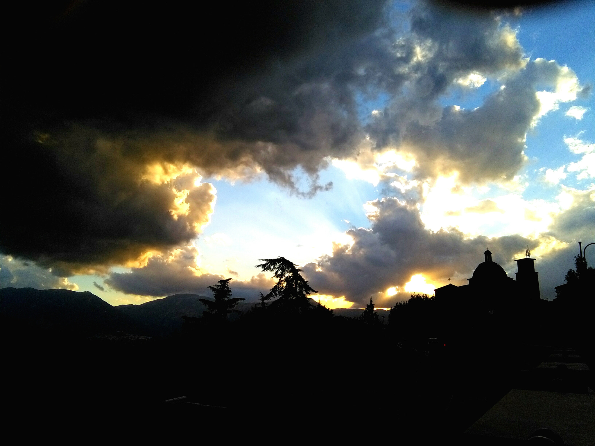 HUAWEI Y6 sample photo. Ombra e luce photography