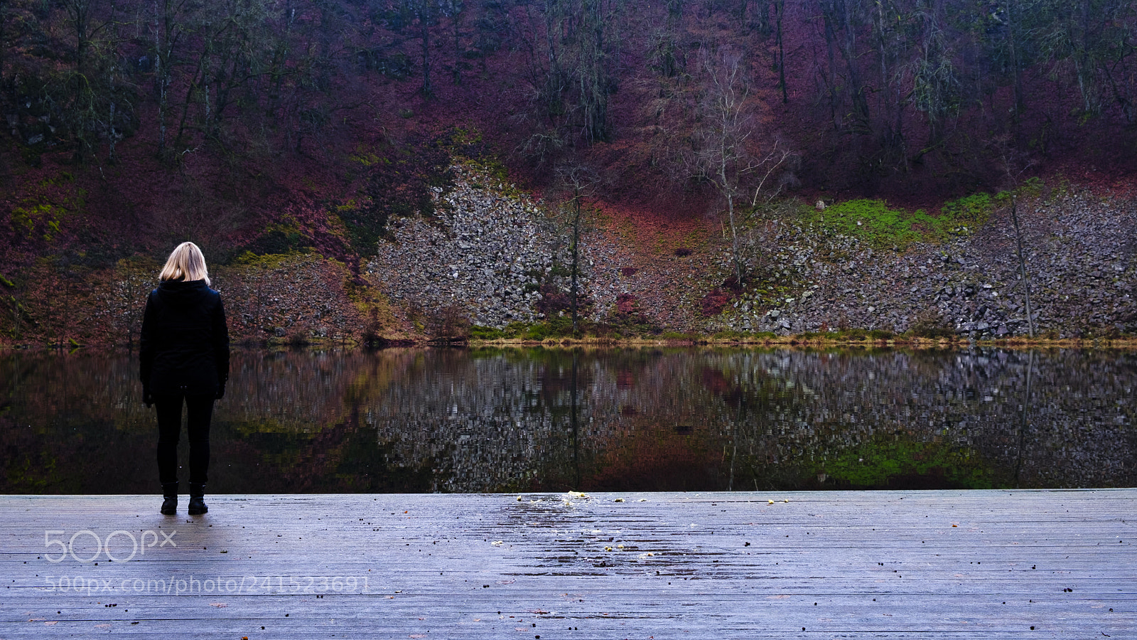 Fujifilm X-T20 sample photo. Looking over the lake photography