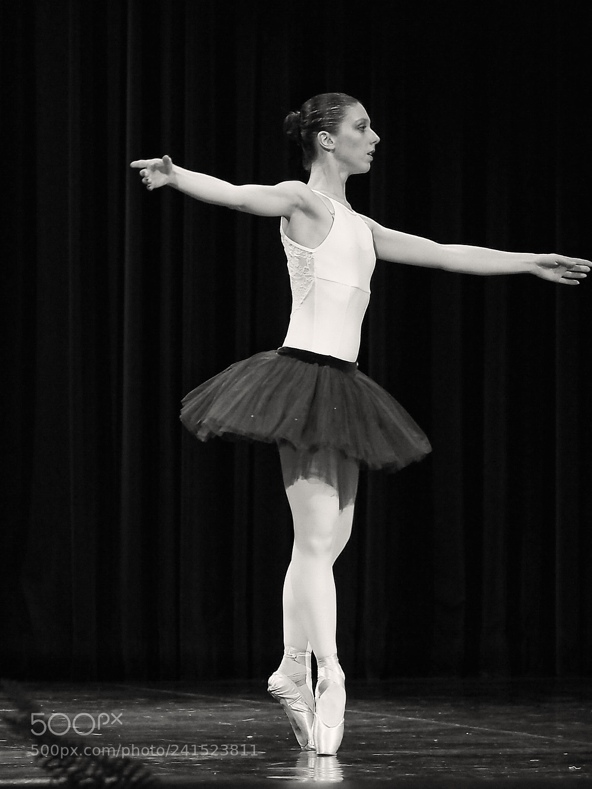 Olympus OM-D E-M10 sample photo. Ballerina photography