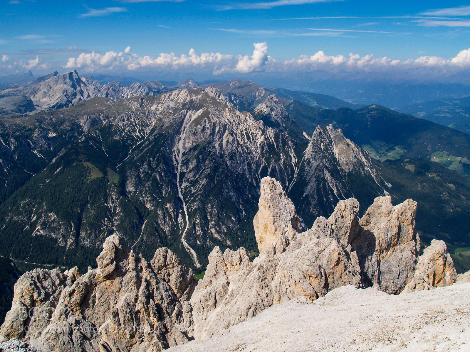 Olympus E-300 (EVOLT E-300) sample photo. Panoramic mountainscene in the photography