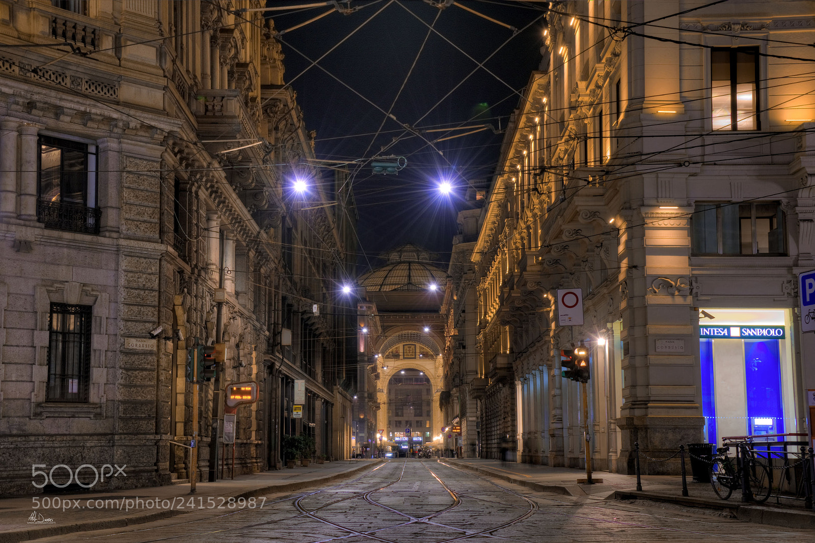 Nikon D810 sample photo. Cordusio e galleria photography