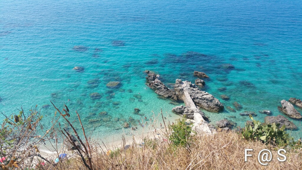 Samsung Galaxy Note4 sample photo. Blue see photography