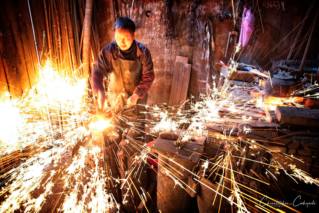 Sparking a piece of iron by Christopher Cahyadi on 500px.com