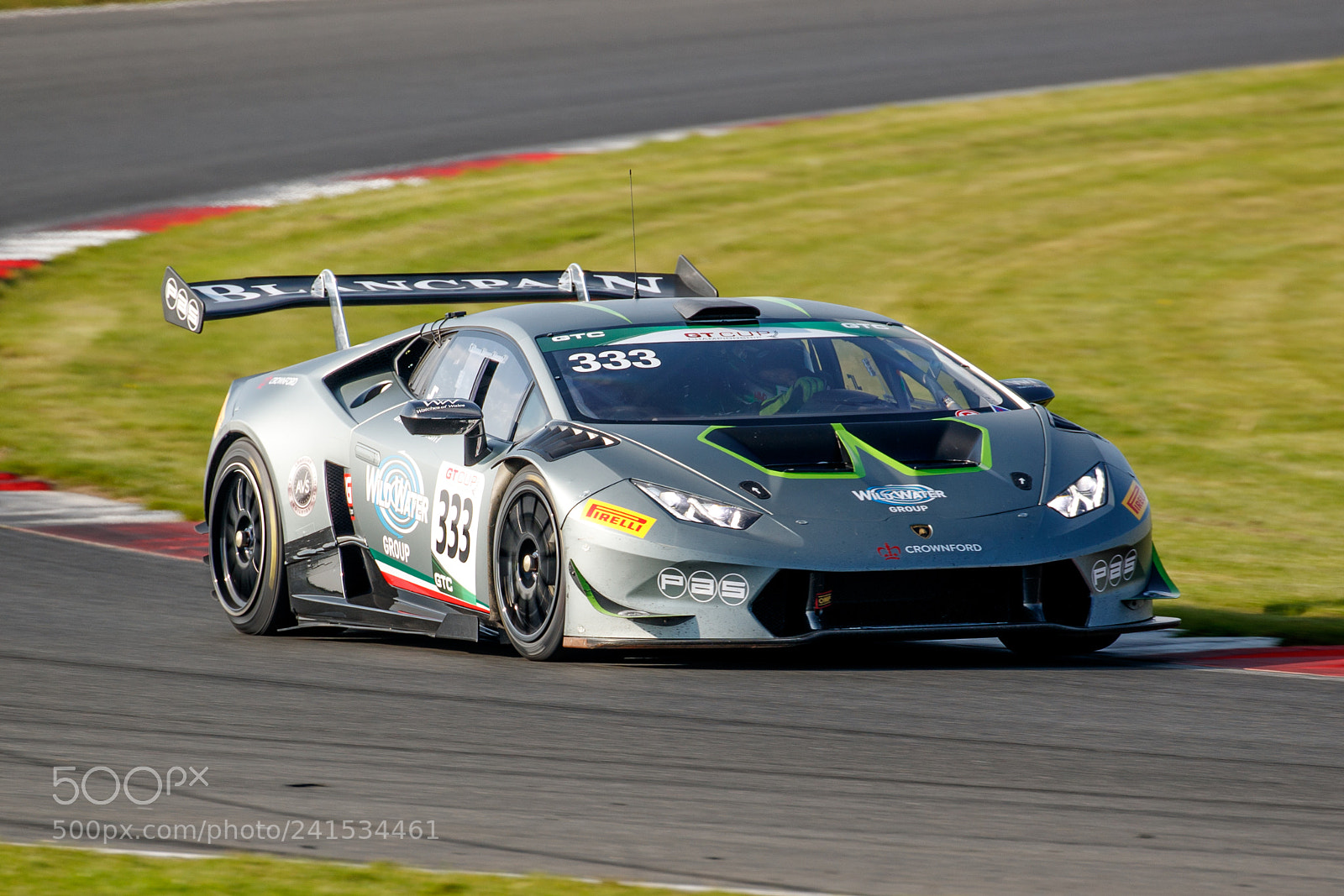 Canon EOS-1D X Mark II sample photo. Lamborghini photography
