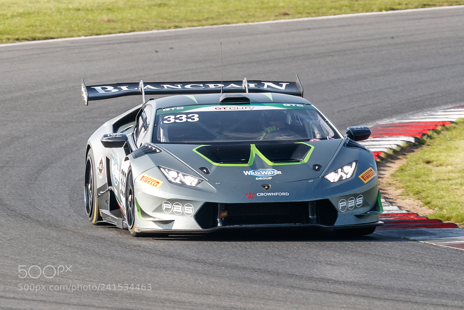 Canon EOS-1D X Mark II sample photo. Lamborghini photography