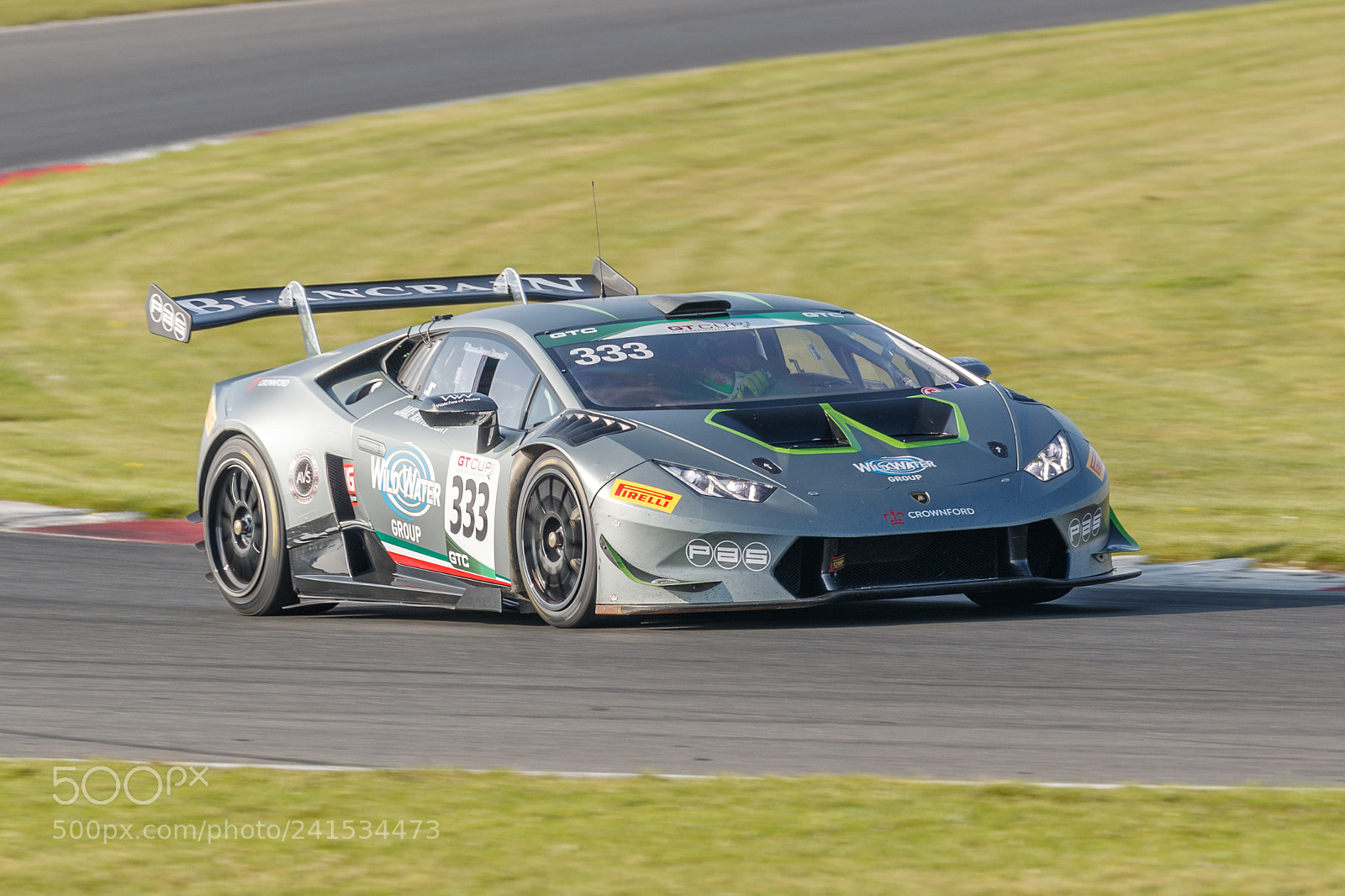 Canon EOS-1D X Mark II sample photo. Lamborghini photography