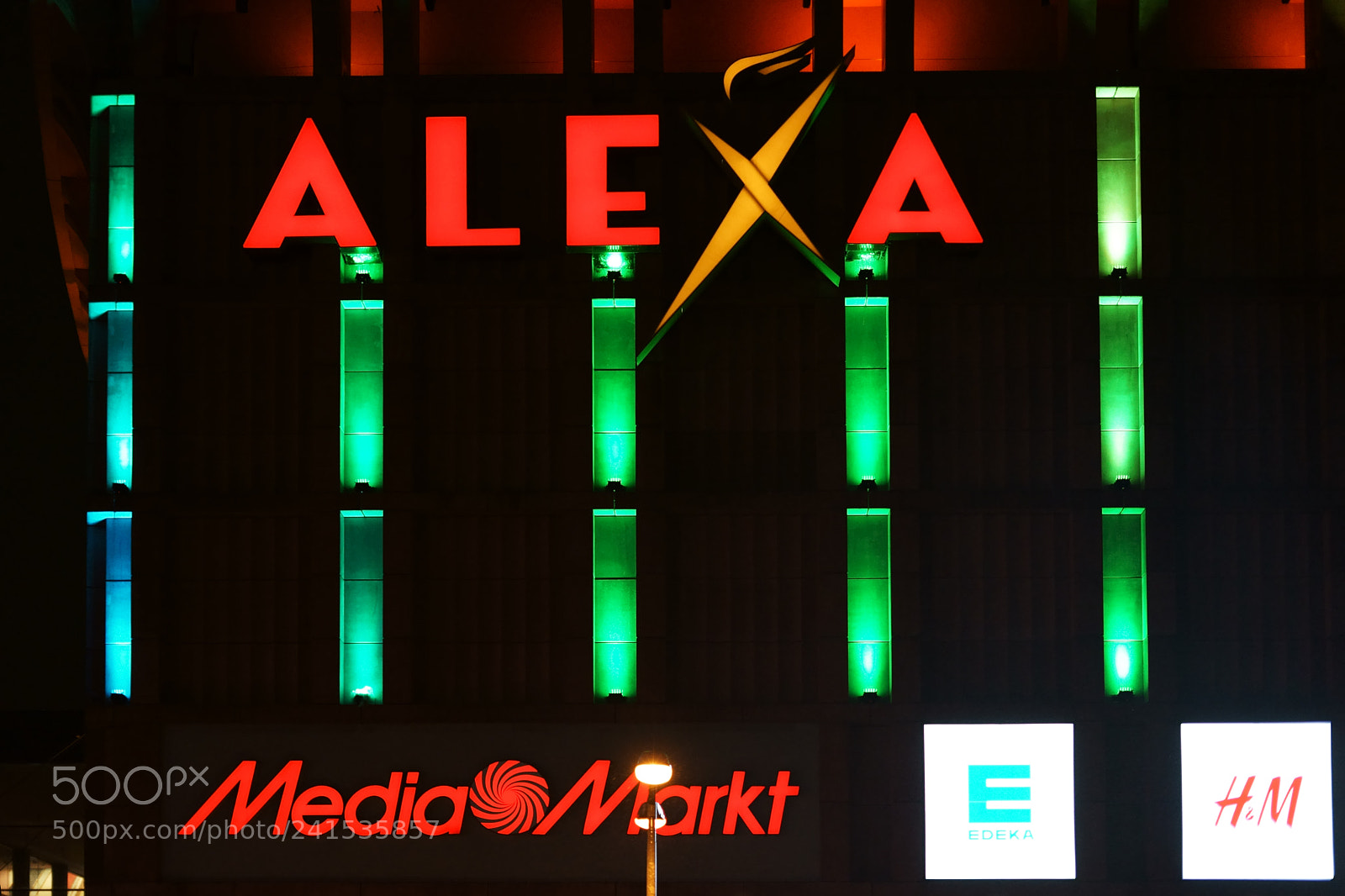Sony a7 II sample photo. Department store alexa at photography