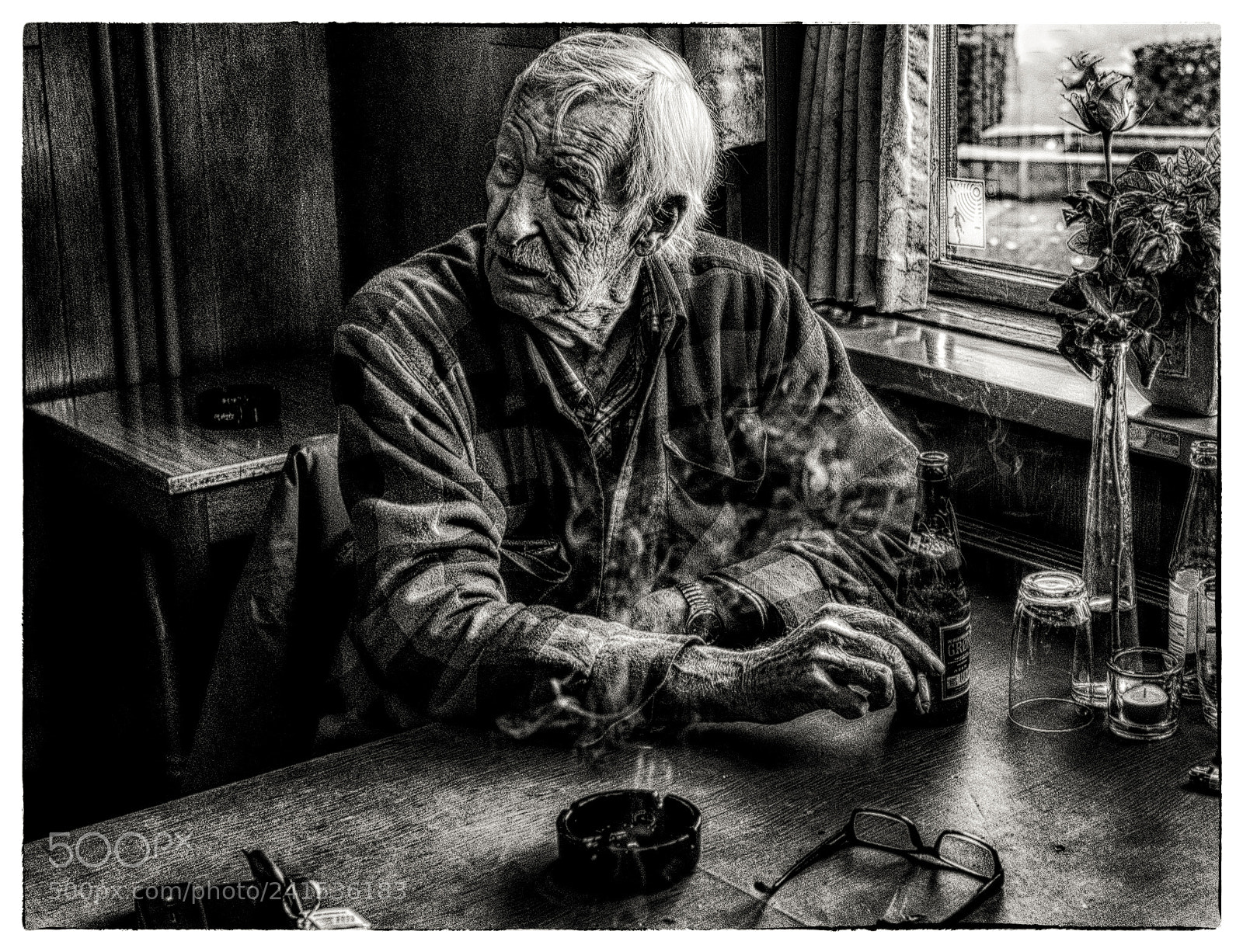 Fujifilm X100S sample photo. In the pub photography