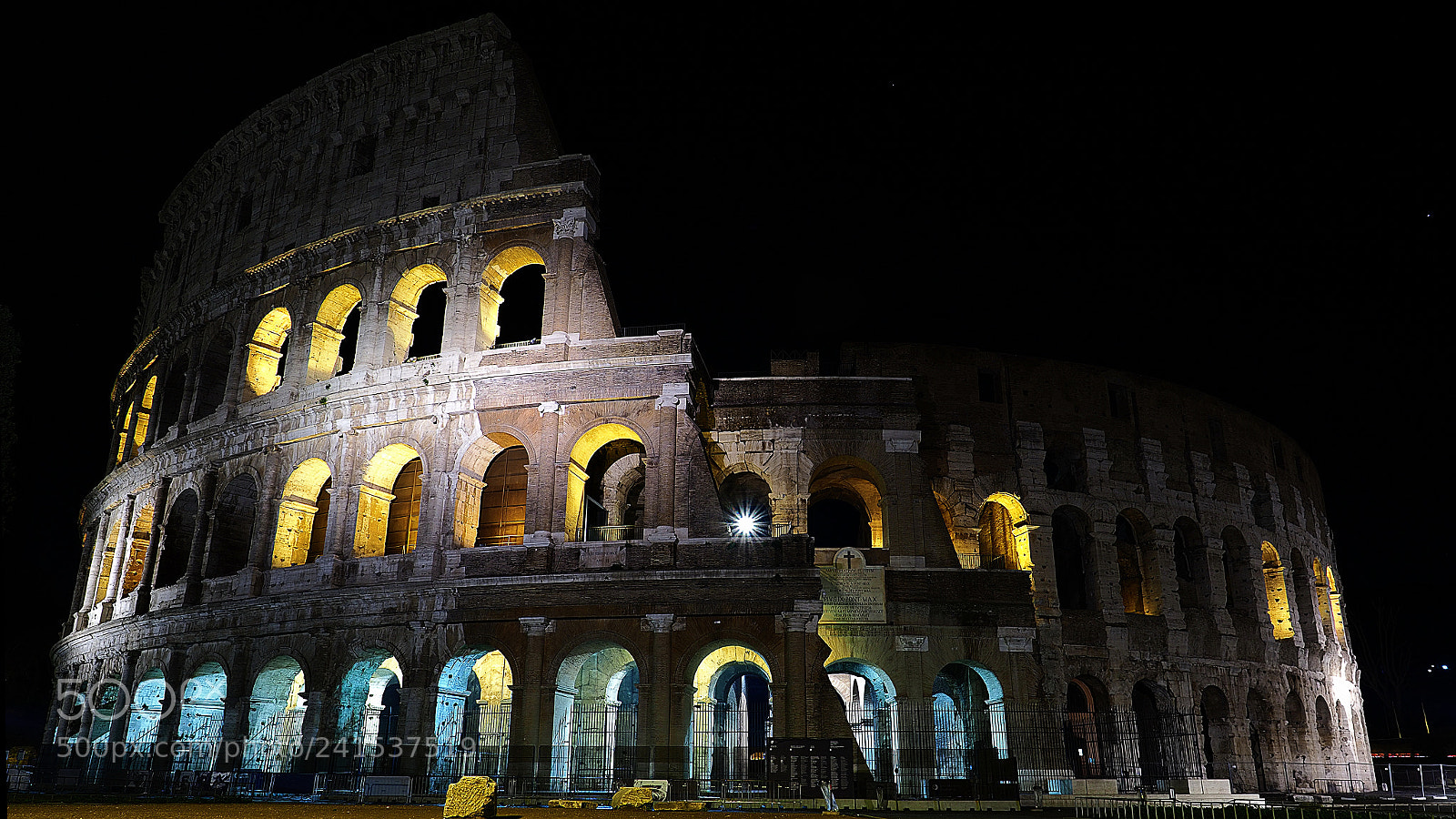 Olympus OM-D E-M1 Mark II sample photo. Coliseum photography