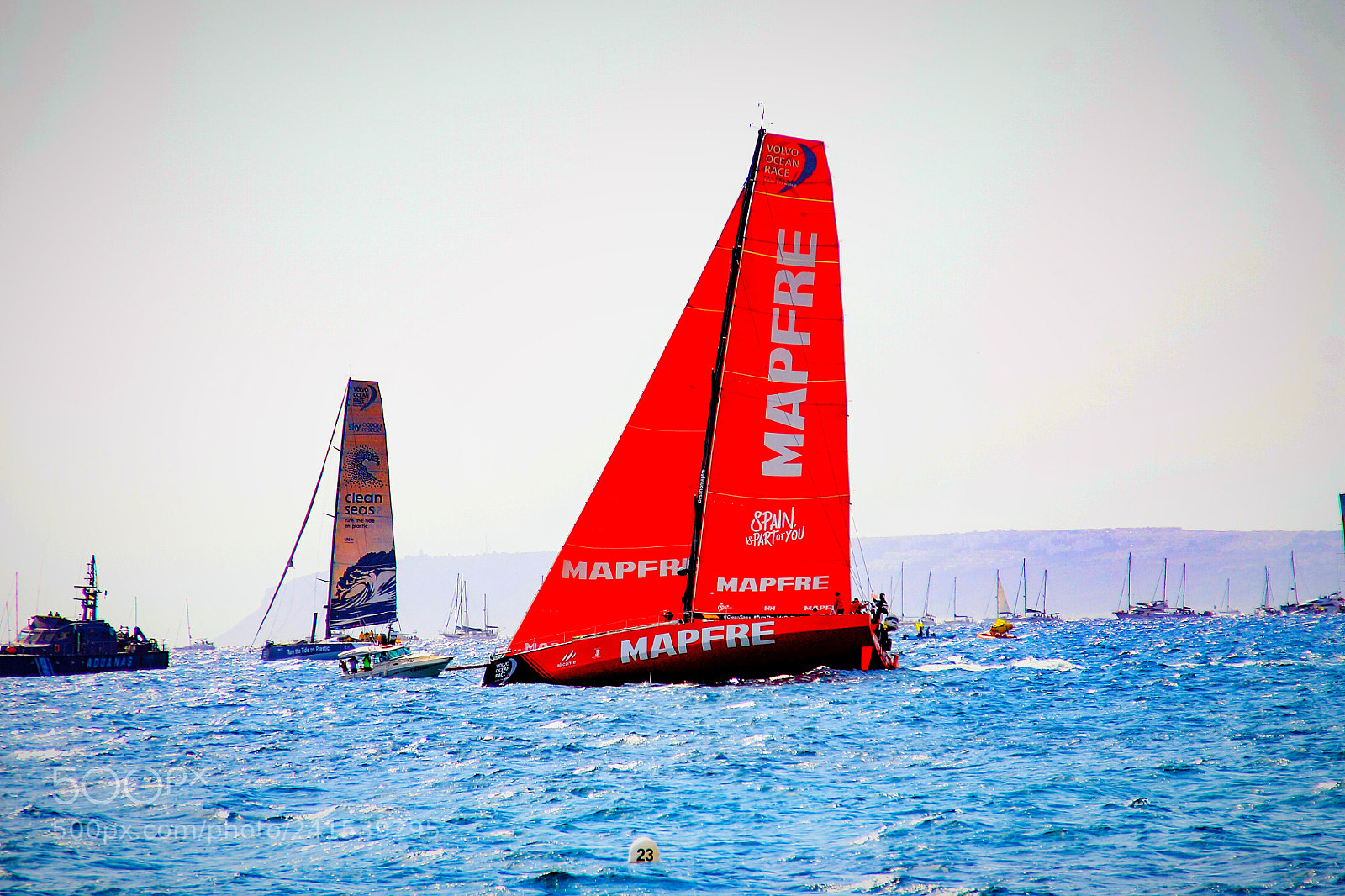 Canon EOS 1100D (EOS Rebel T3 / EOS Kiss X50) sample photo. Mapfre ship flying photography