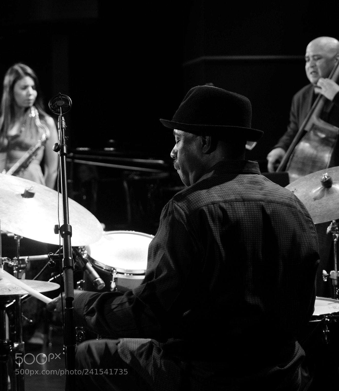 Olympus OM-D E-M5 II sample photo. Keep the beat photography