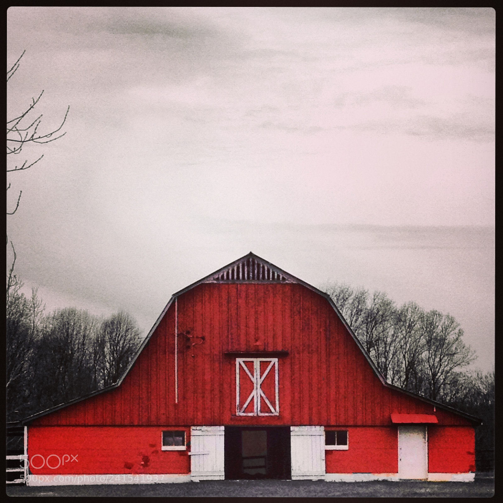 Apple iPhone 4S sample photo. Red barn, tennessee photography