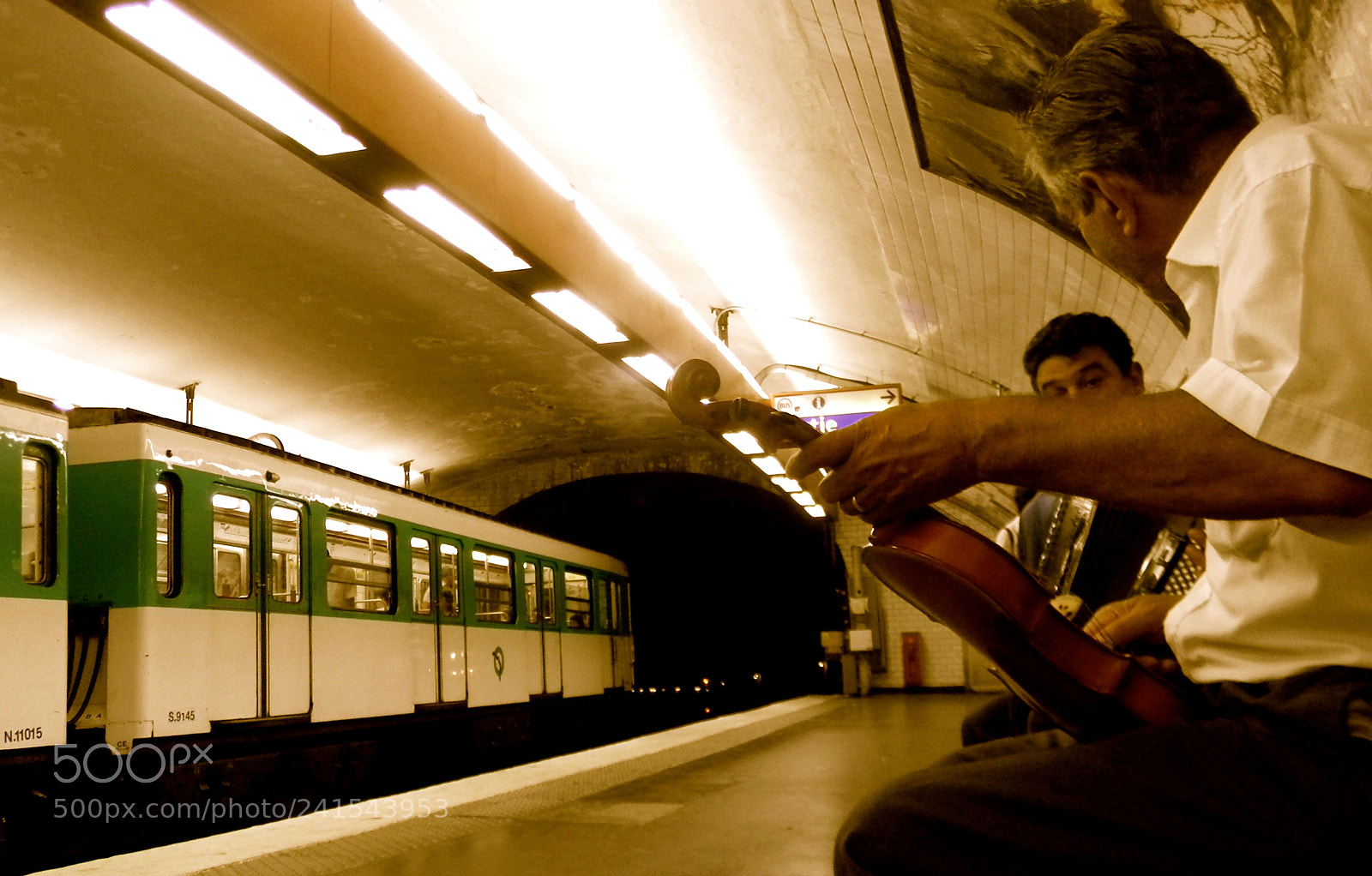 Nikon Coolpix L110 sample photo. Metro tunin’, paris photography
