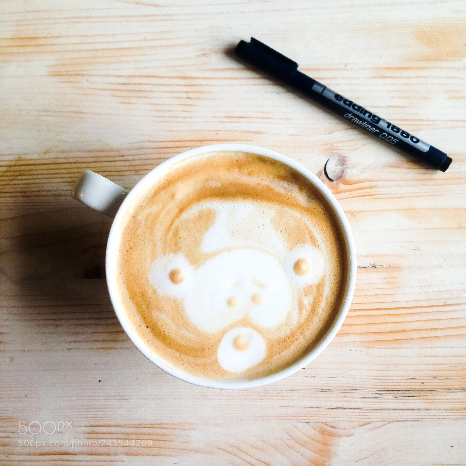Apple iPhone 5 sample photo. Warm latte art in photography