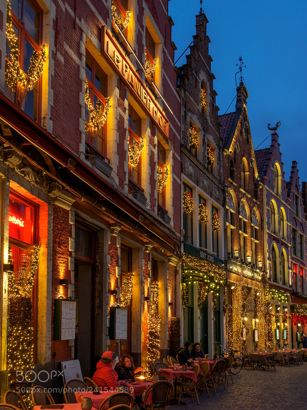 Olympus OM-D E-M10 II sample photo. Christmas in bruges photography