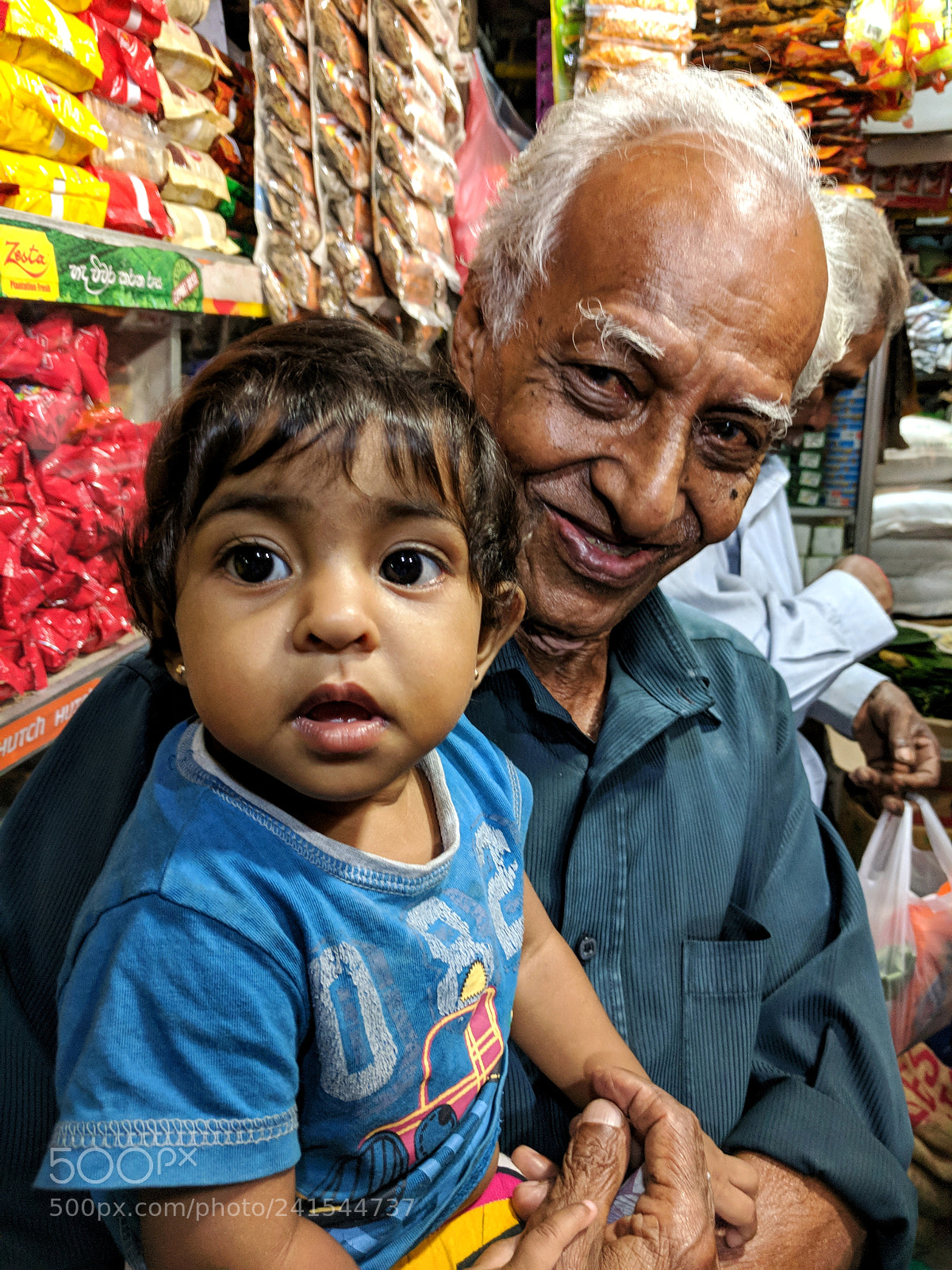 Google Pixel XL sample photo. Big eye girl photography