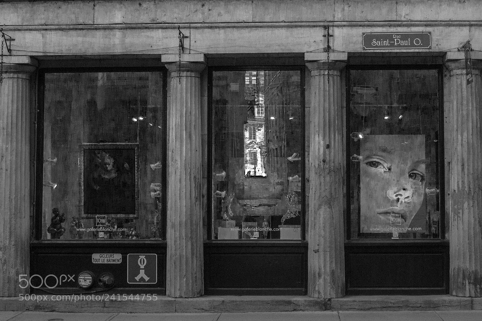 Canon EOS 600D (Rebel EOS T3i / EOS Kiss X5) sample photo. Rue saint paul photography