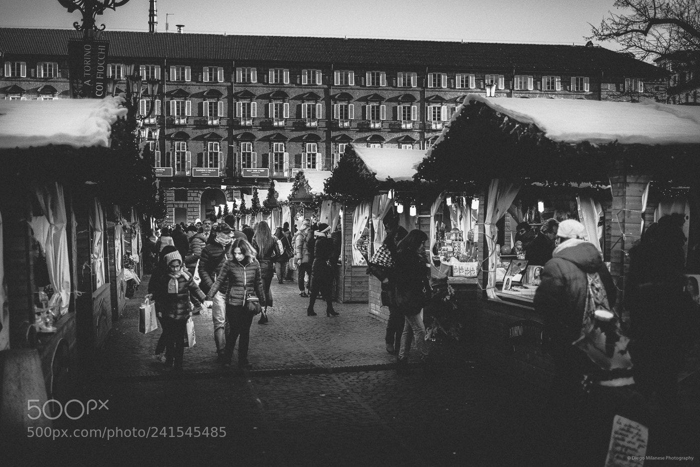 Fujifilm X-E1 sample photo. Flea market photography
