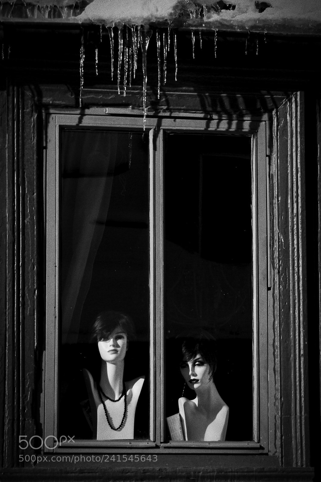 Canon EOS 400D (EOS Digital Rebel XTi / EOS Kiss Digital X) sample photo. Ice princesses photography