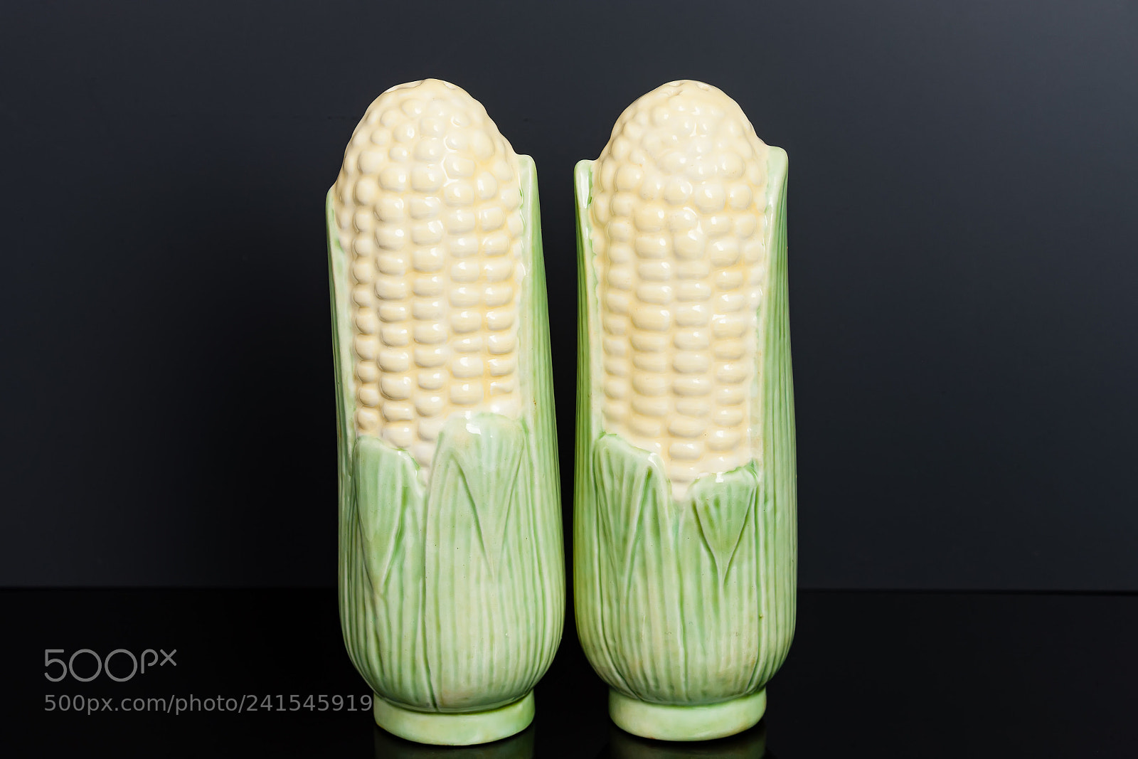 Canon EOS-1Ds Mark III sample photo. Ceramic ear of corn photography