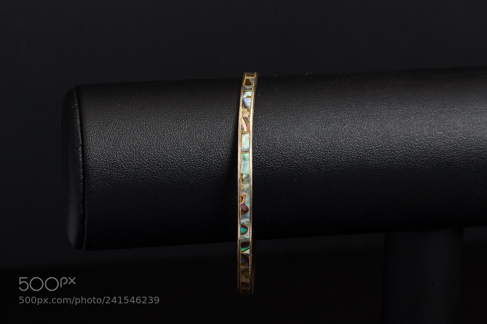 Canon EOS-1Ds Mark III sample photo. Gold womans bracelet inlaid photography