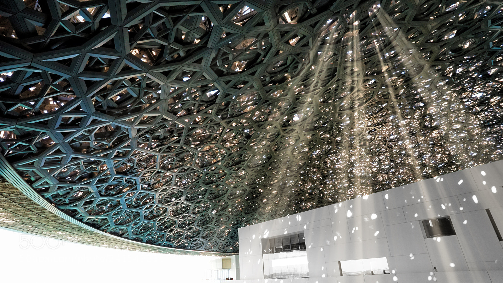 Sony a7 II sample photo. Louvre abu dhabi rain photography