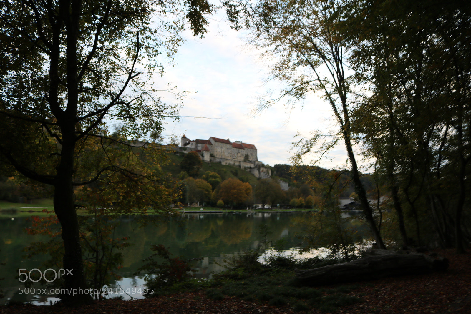 Canon EOS 750D (EOS Rebel T6i / EOS Kiss X8i) sample photo. The castle photography