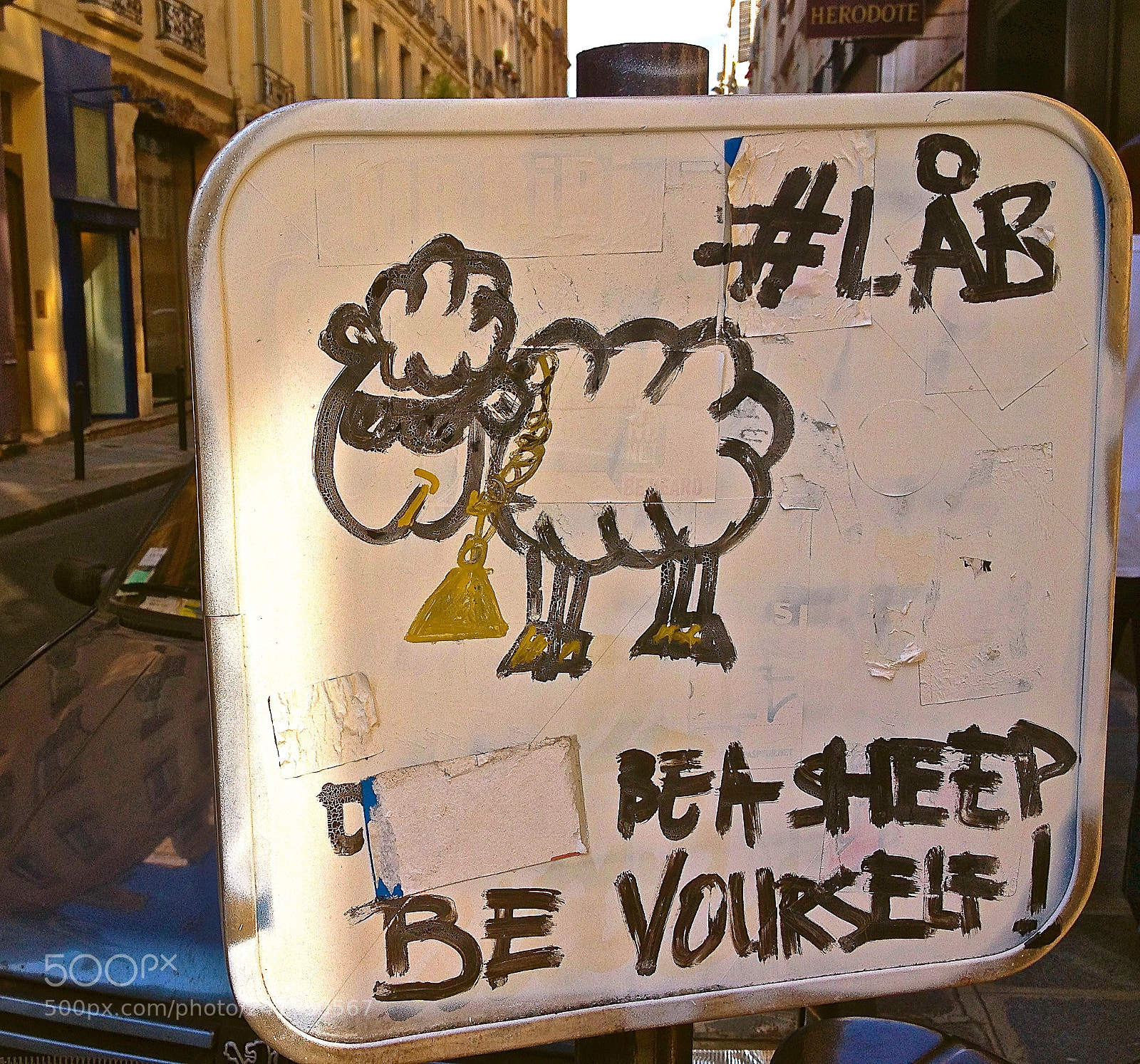 Apple iPhone 4S sample photo. Sheeple, paris photography
