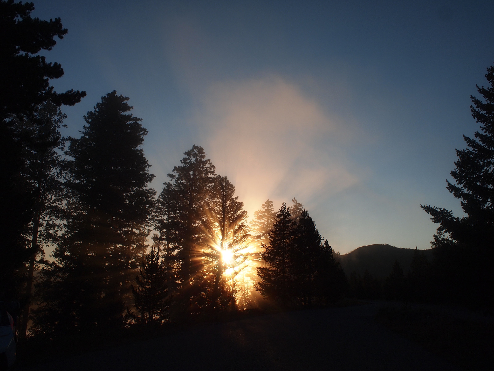 Olympus PEN E-PL2 sample photo. Yellow stone, dawn. photography