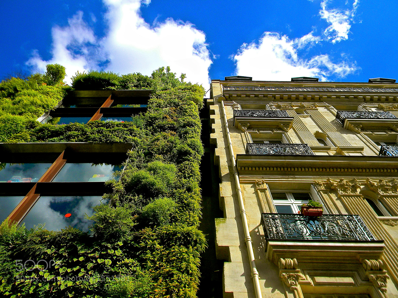 Nikon Coolpix L110 sample photo. Tale of 2 buildings, paris photography