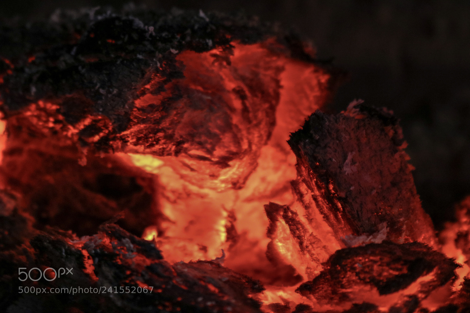 Canon EOS 750D (EOS Rebel T6i / EOS Kiss X8i) sample photo. Fire is out but photography