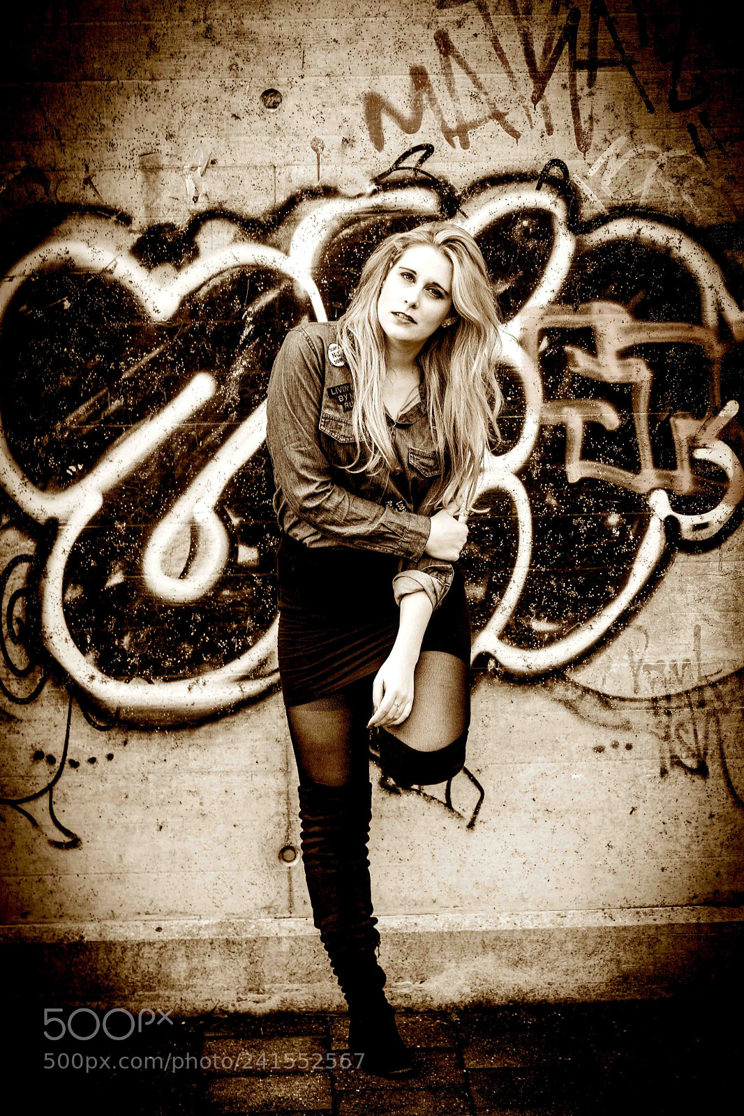 Sony a7 II sample photo. Sharon - graffiti photography