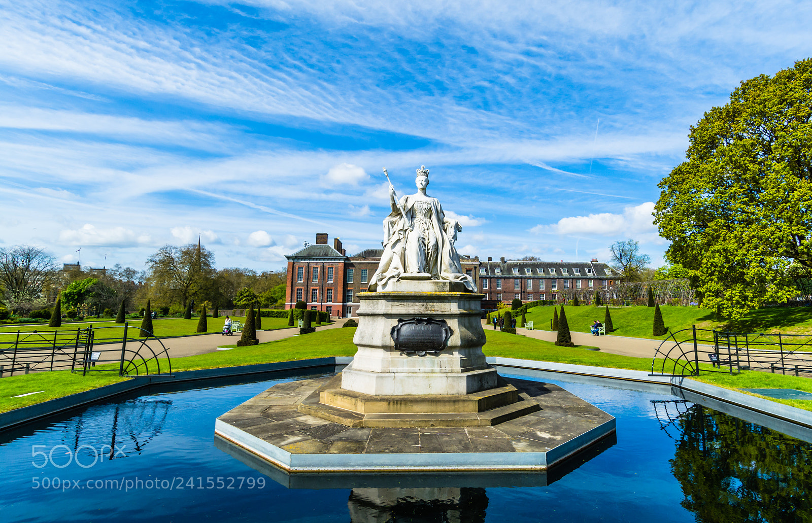 Nikon D7100 sample photo. Queen victoria statue photography