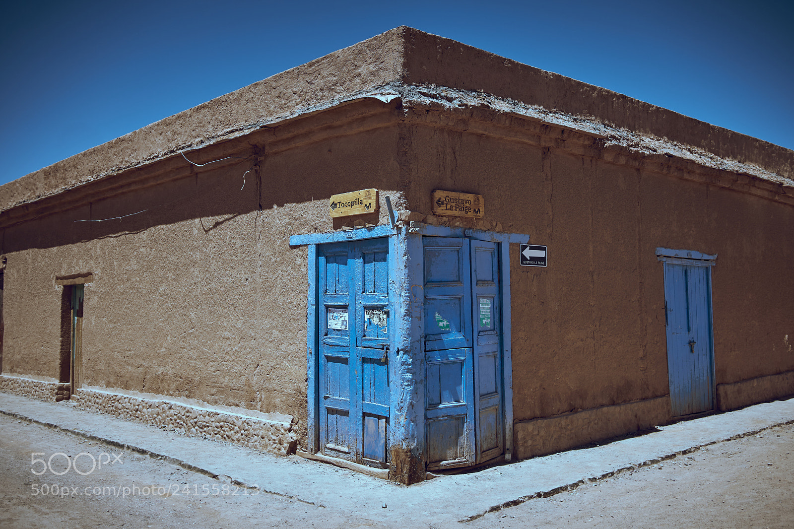 Sony a6500 sample photo. The corner photography