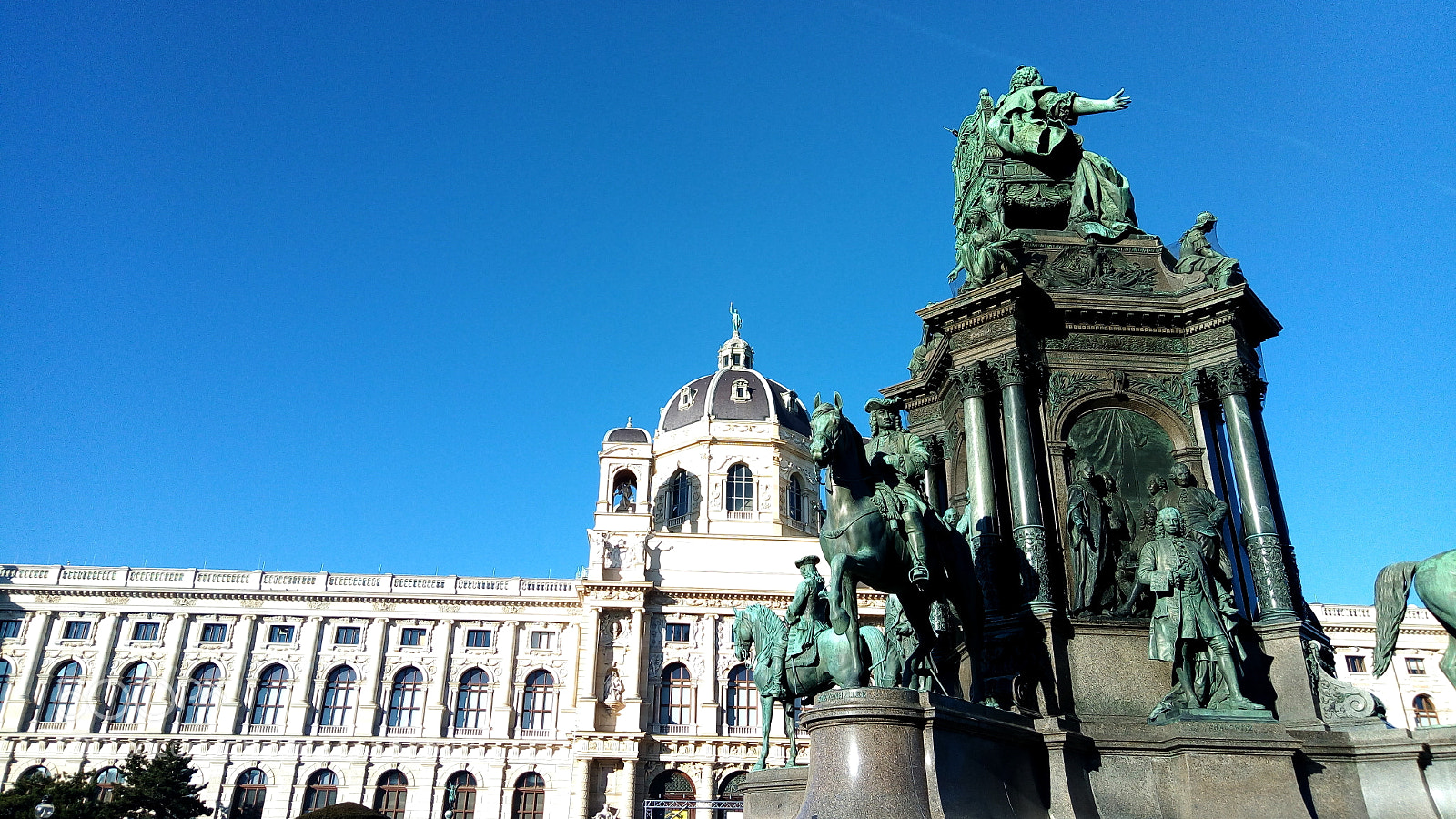 ASUS ZenFone 3 Max (ZC520TL) sample photo. Maria-theresien platz photography
