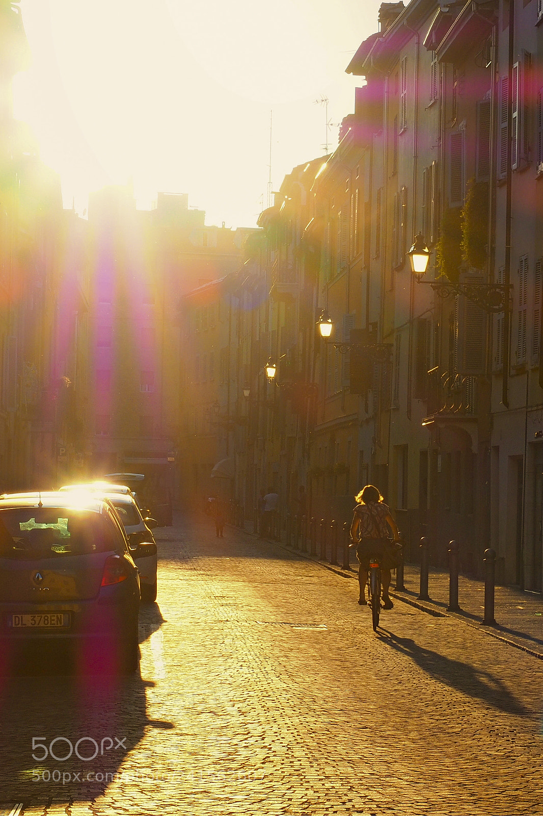 Olympus OM-D E-M5 II sample photo. Afternoon city lights photography