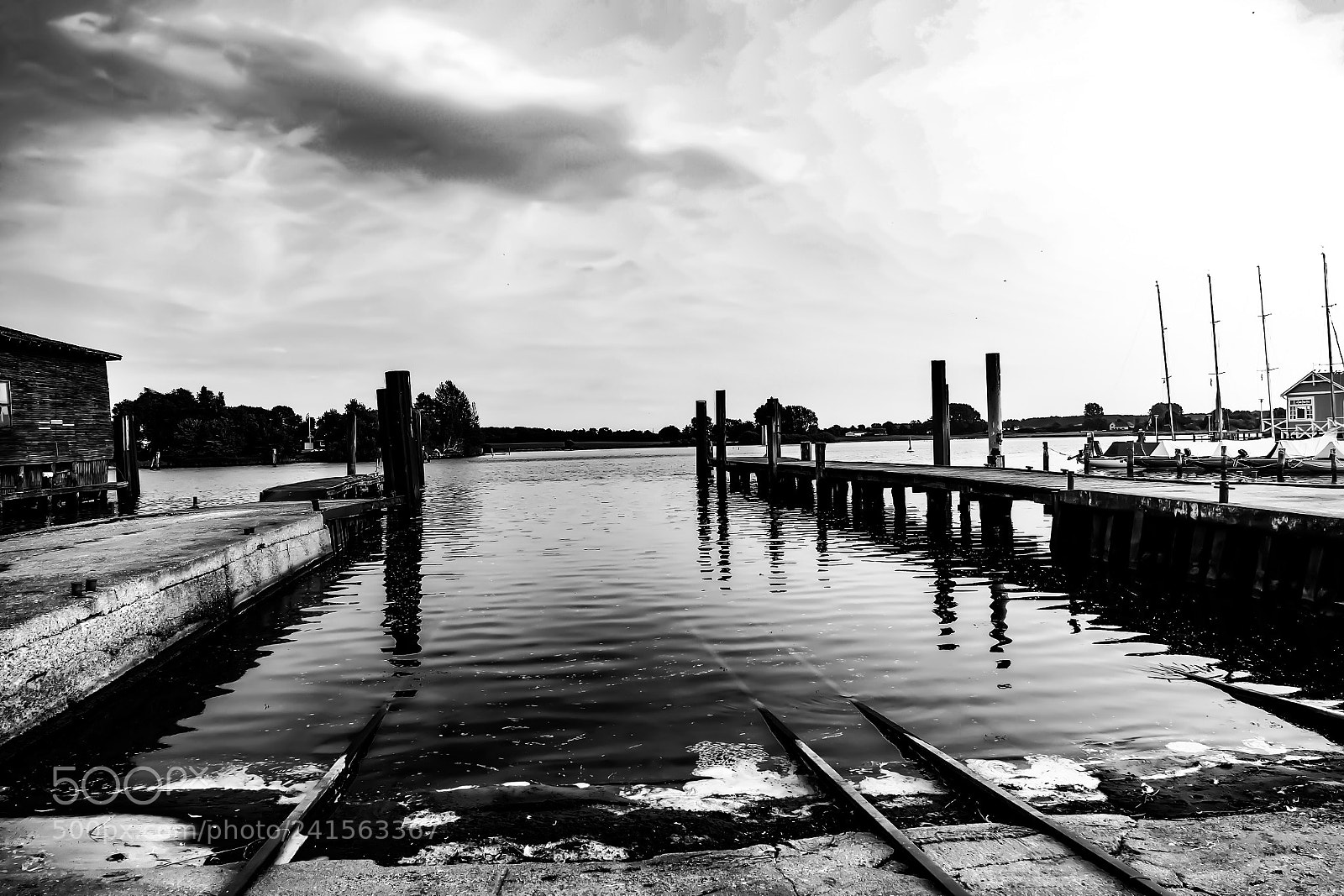 Panasonic Lumix DMC-FZ1000 sample photo. Small disused  shipyard photography