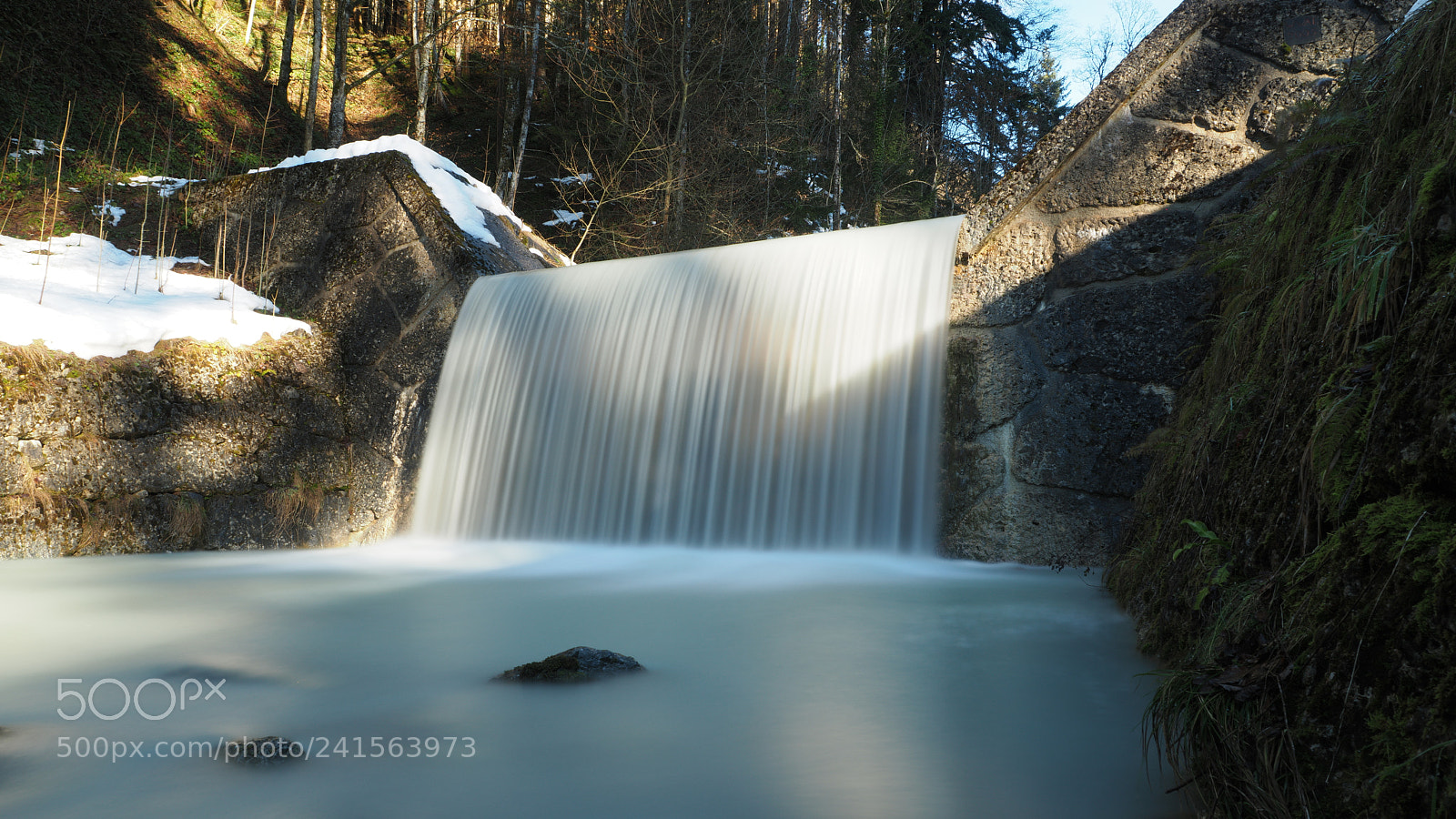 Olympus OM-D E-M5 II sample photo. Winter waterfall photography