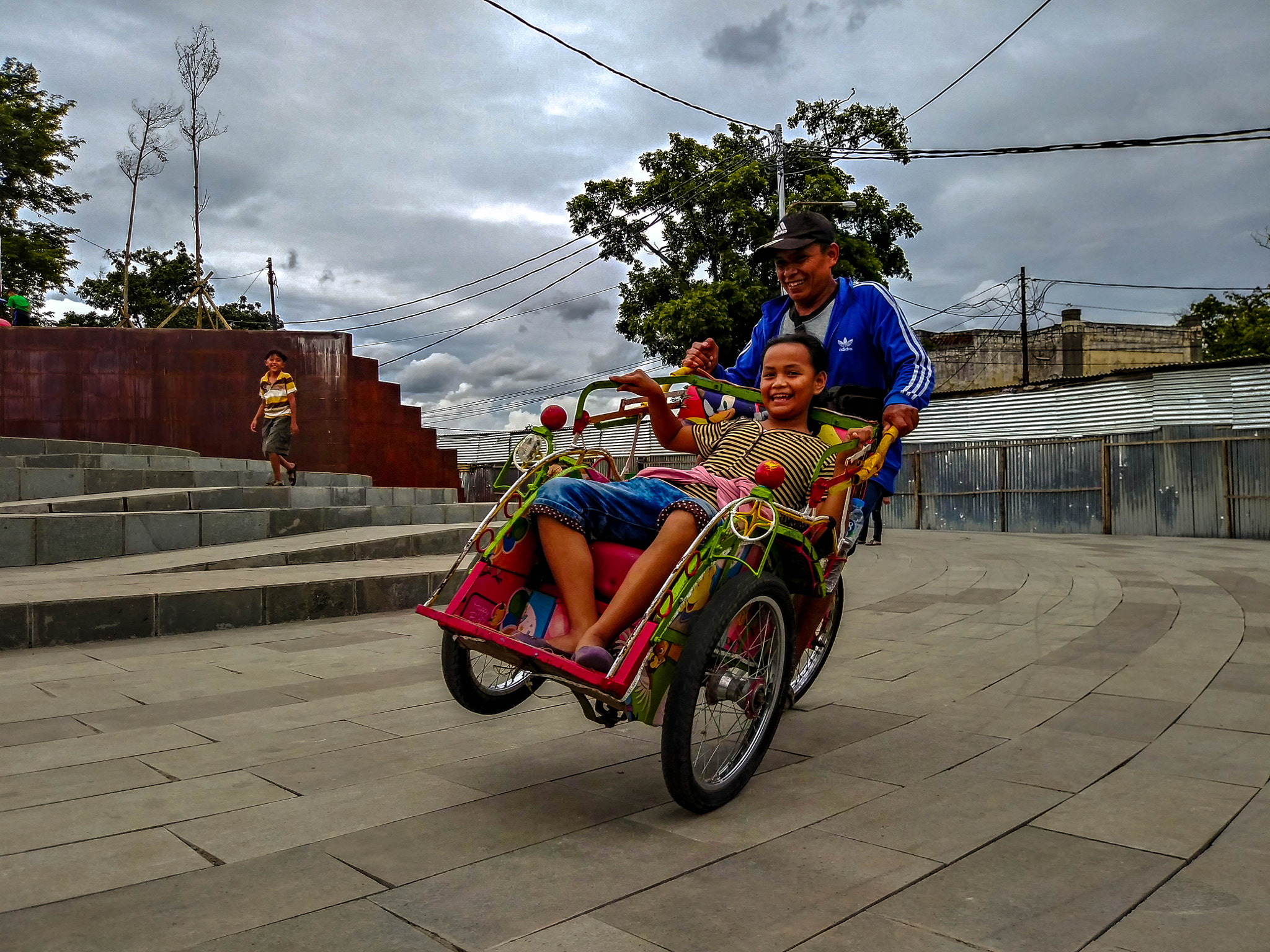 LG Q6 sample photo. Becak freestyle photography