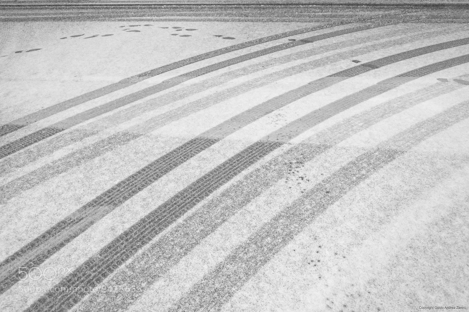 Sony Alpha a5000 (ILCE 5000) sample photo. Lines and curves... and photography