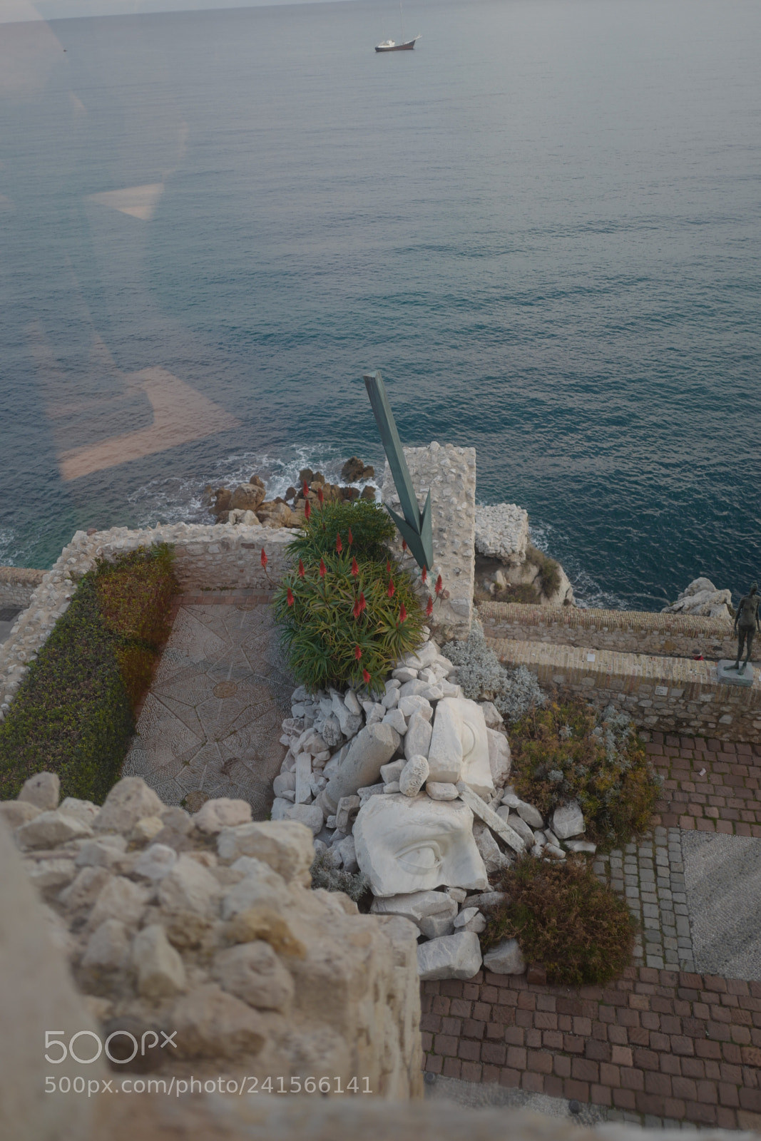 Leica Q (Typ 116) sample photo. Garden at sea photography