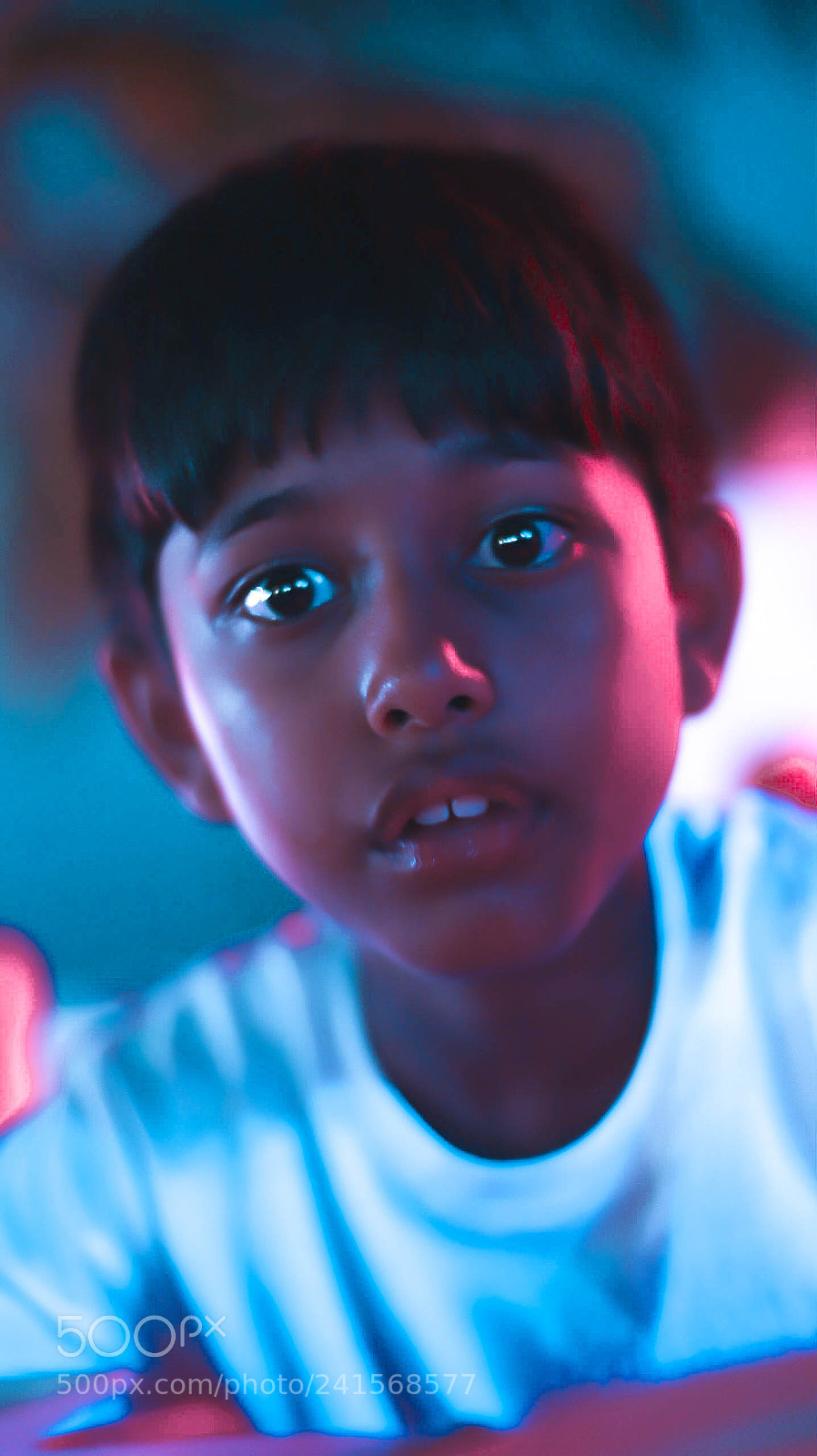 Canon EOS 6D Mark II sample photo. It was dark and photography